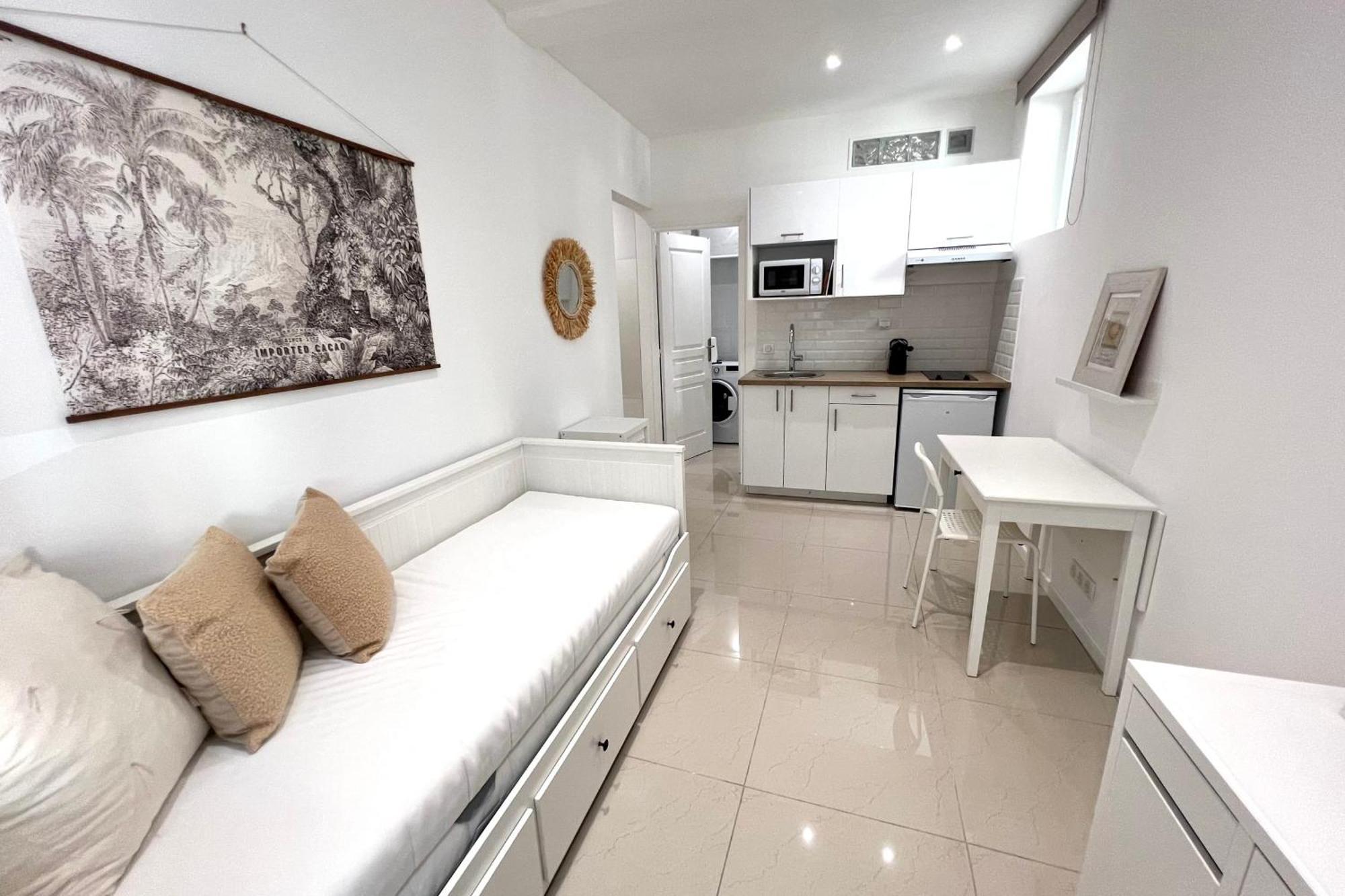 Les Pins Pinede Sector - 2 People Apartamento *